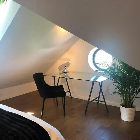 Rezydencja Basniowa Villa *